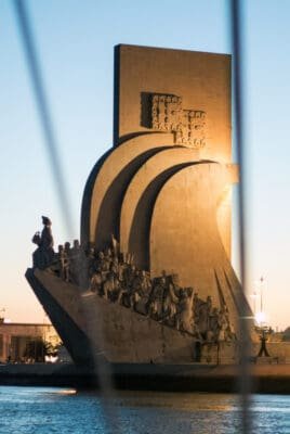 Monumento a los Descubrimientos al atardecer