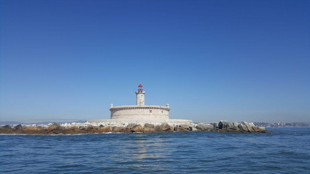 Bugio Lighthouse, in the middle of the atlantic