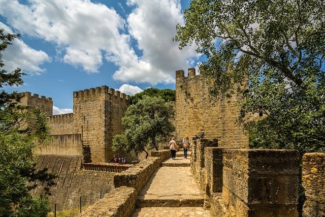 As muralhas do Castelo de São Jorge