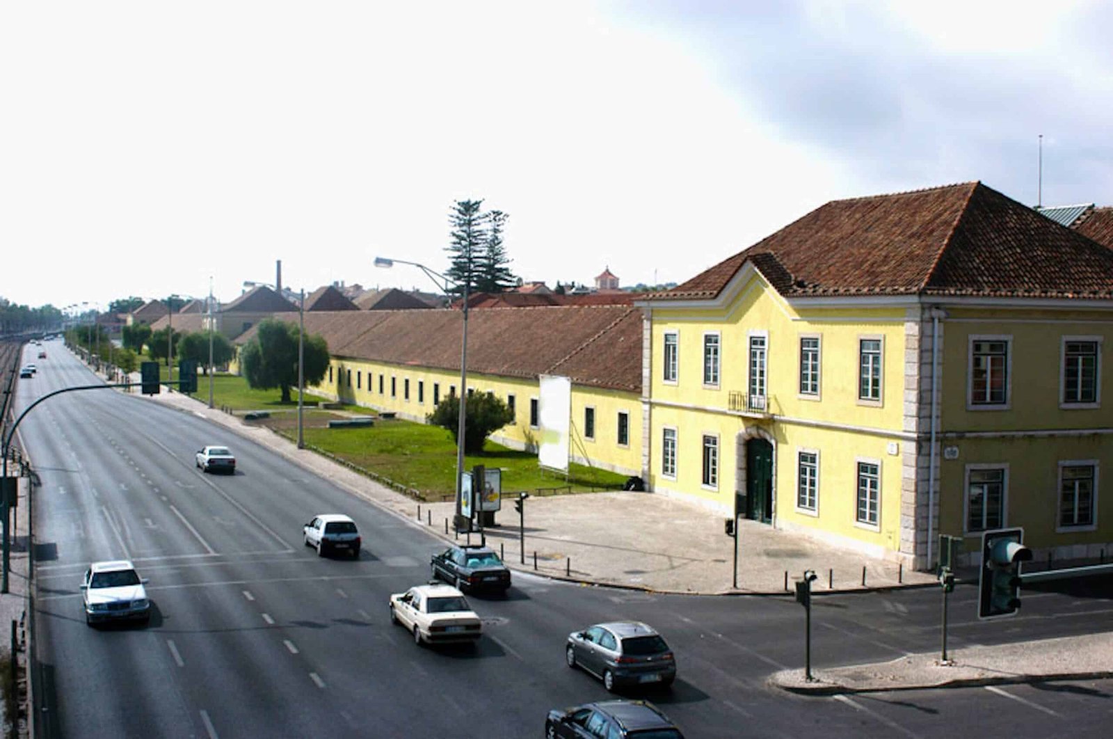 Exterior de la calle del edificio Cordoaria Nacional