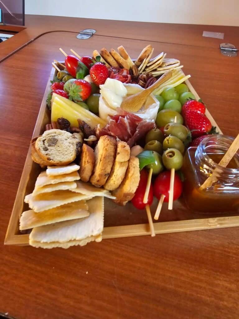 Deliciosas tapas portuguesas confeccionadas no barco