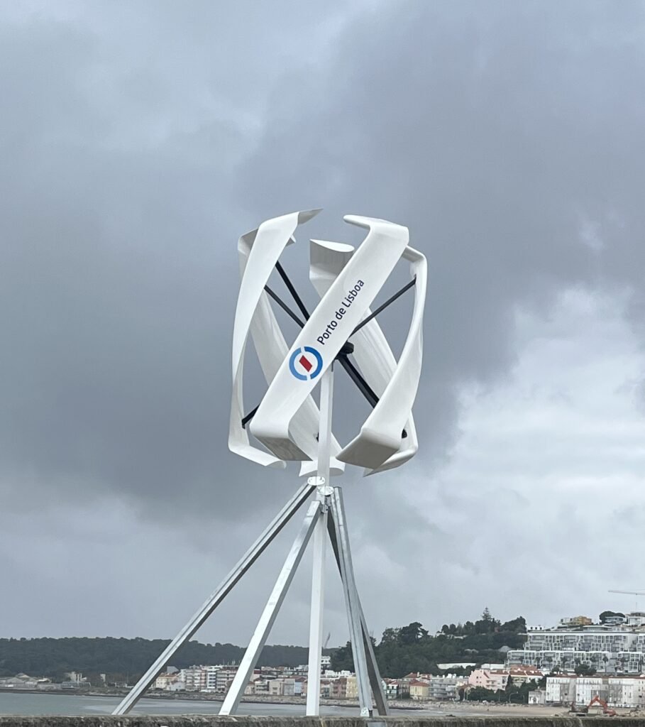 La primera turbina eólica urbana WindCredible en una infraestructura nacional